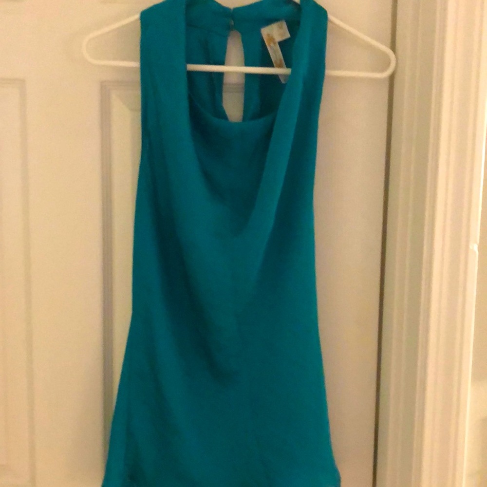 Super cute turquoise top